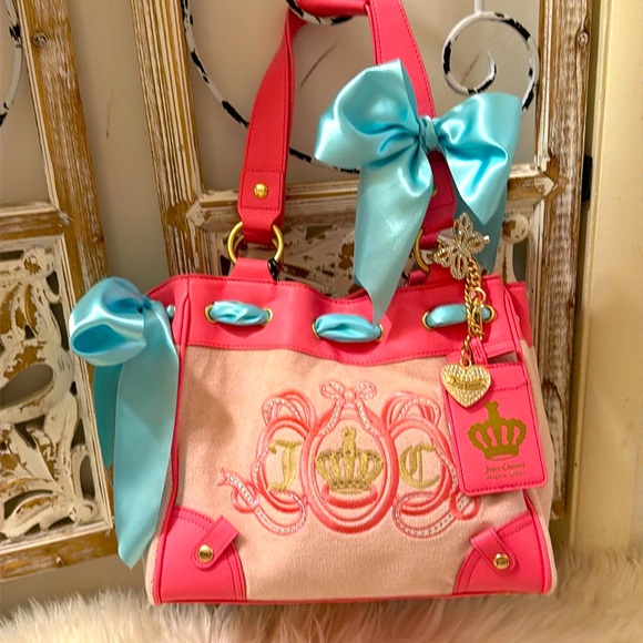 Juicy Couture Handbags - Juicy Couture Pink and Cream Daydreamer embellished with bows and bling🩷